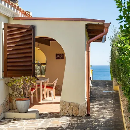 Monte Nai Seaview Retreat Дом отдыха *